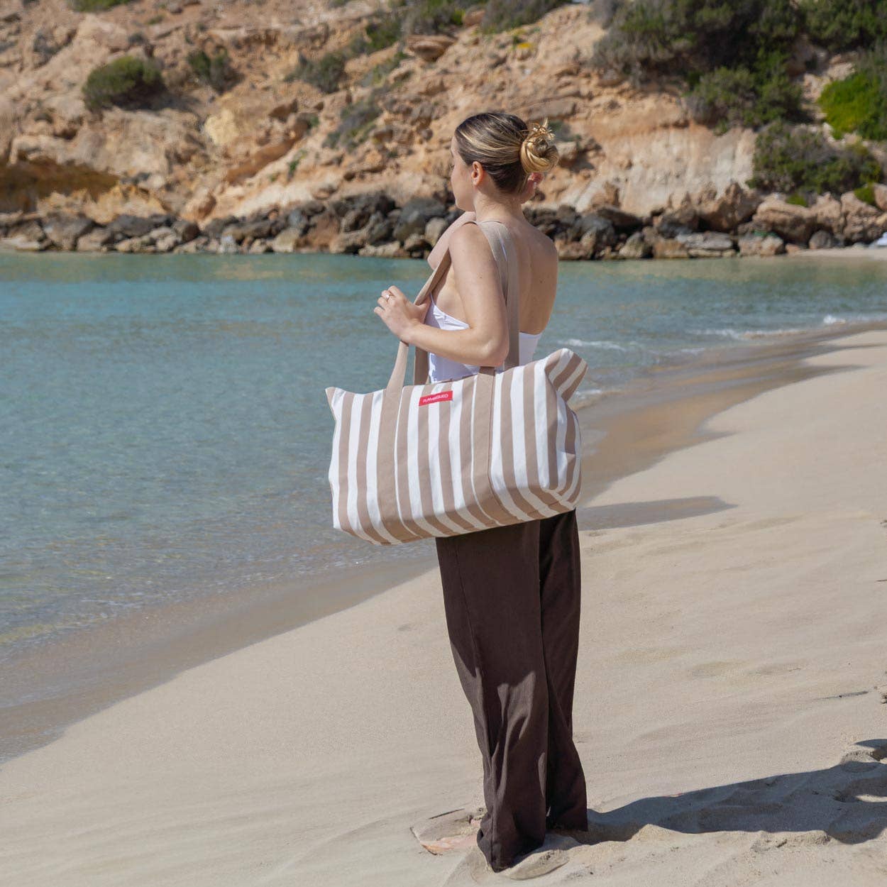 Große beige Strandtasche mit Reißverschluss
