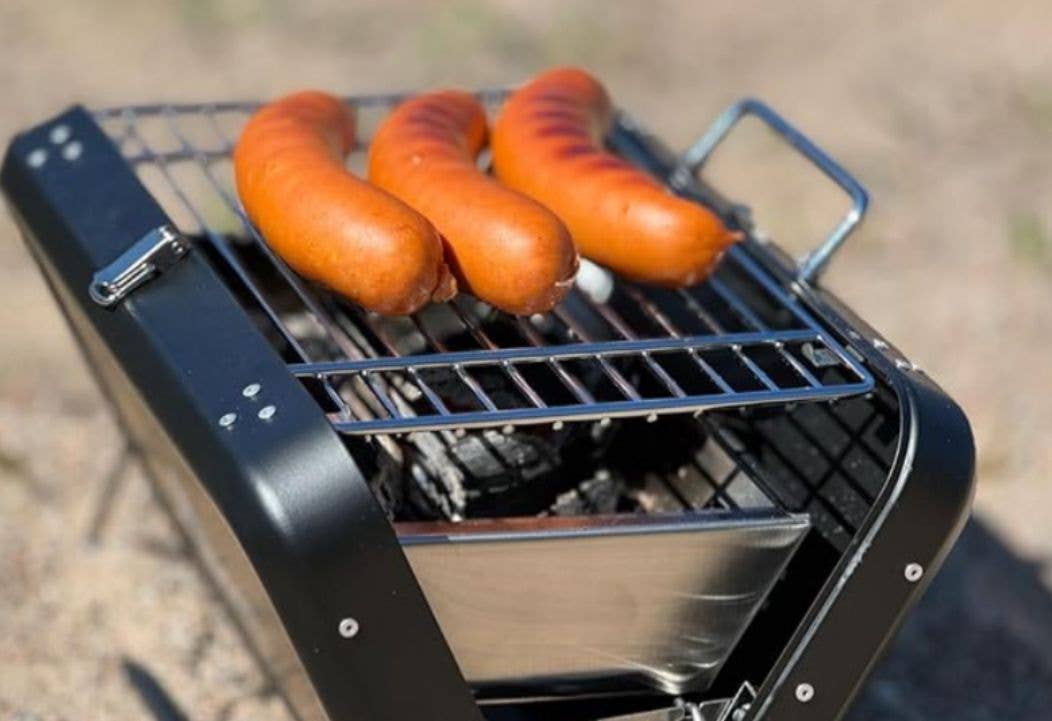 KIKIRIKIT Tragbarer Klapp-Grill mit Holzkohle, Schwarz